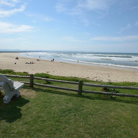 Albatross Beach Guest House Jeffreys Bay Bagian luar foto