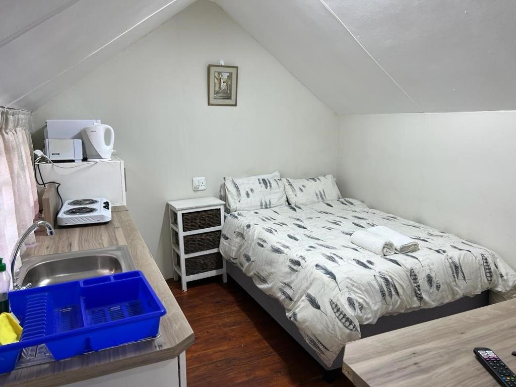 Albatross Beach Guest House Jeffreys Bay Bagian luar foto