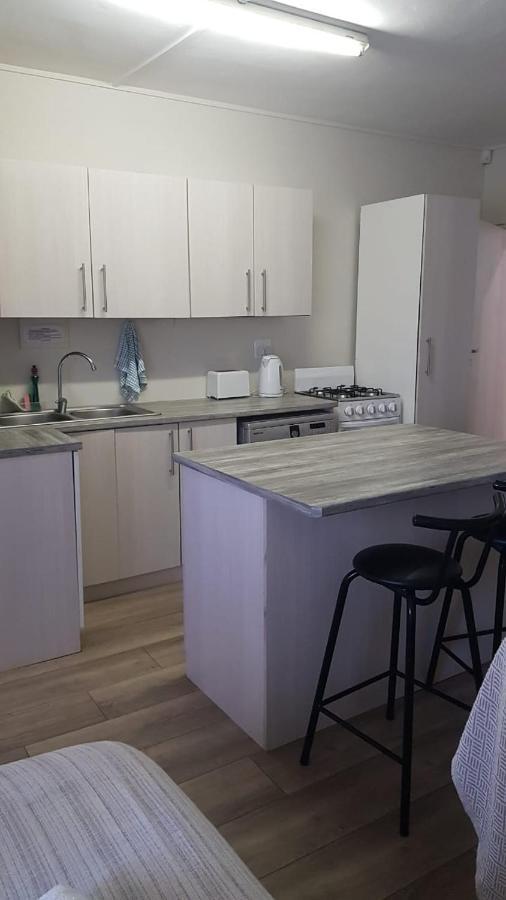 Albatross Beach Guest House Jeffreys Bay Bagian luar foto