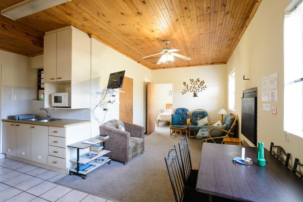 Albatross Beach Guest House Jeffreys Bay Bagian luar foto